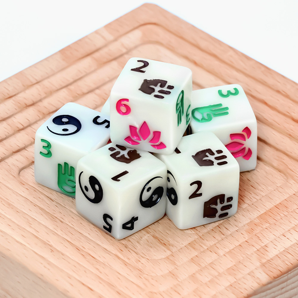 Ensemble de dés polyédriques à - Board Game Zen avis et prix