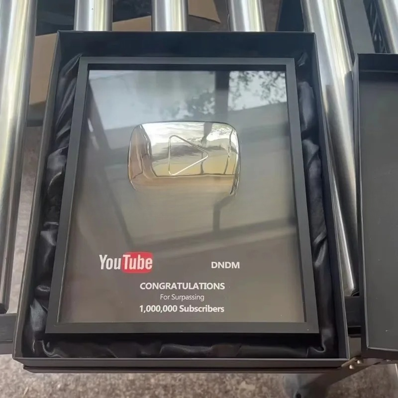 YouTube et Bilibili bouton de  - Board Game Logo avis et prix